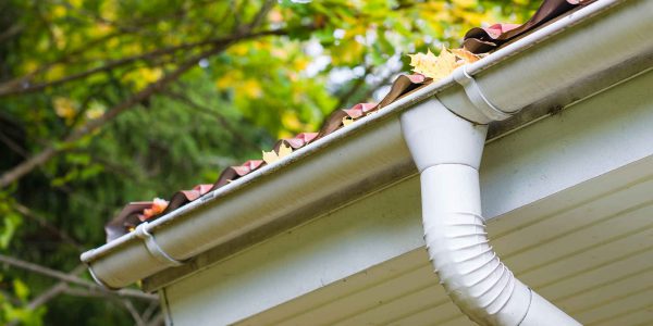 Here’s What You Need To Know About Eavestroughs